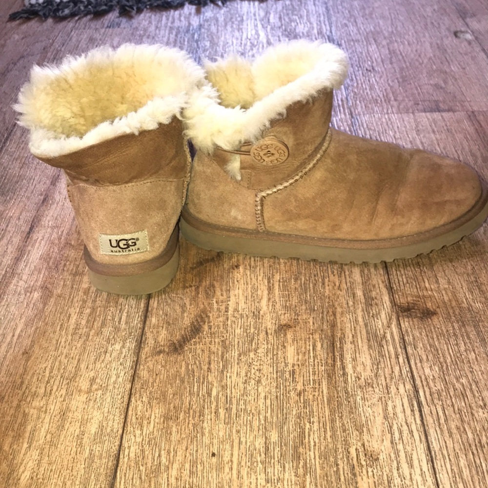 Bailey Button Short Ugg Boots
